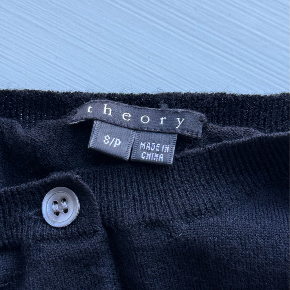 Theory Cashmere Crewneck Cardigan Black - Picture 5 of 6